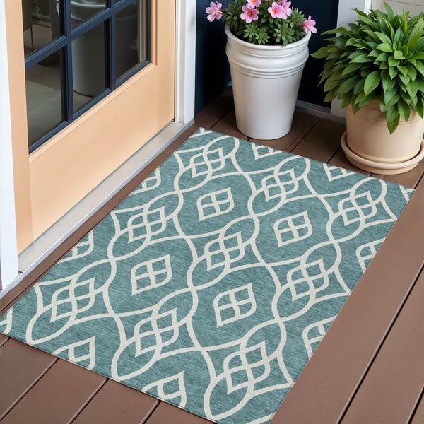 Homeroots 3' Artichoke Green And Ivory Trellis Washable Rug For Indoor Outdoor Spaces - Durable And Stylish! 3' X 5' Polyester 592149