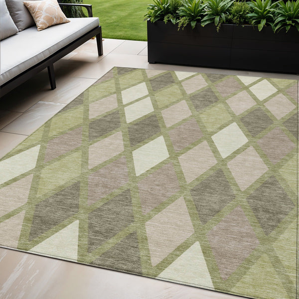 Homeroots 3' Stylish Artichoke Green Beige Ivory Geometric Washable Area Rug For Indoor And Outdoor Use 5' X 8' Polyester 592276