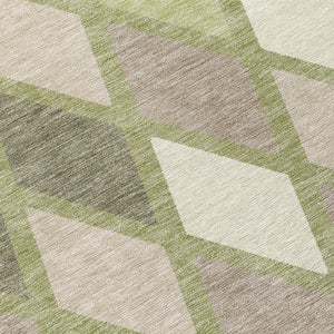 Homeroots 3' Stylish Artichoke Green Beige Ivory Geometric Washable Area Rug For Indoor And Outdoor Use 8' Round Polyester 592277