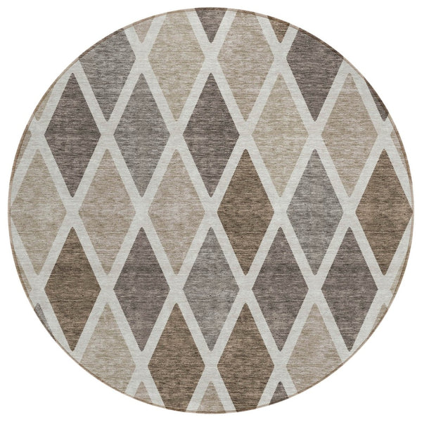 HomeRoots 5' Geometric Washable Area Rug in Beige, Gray & Brown – Stylish, Durable for Indoor & Outdoor Spaces 8' Round 592283