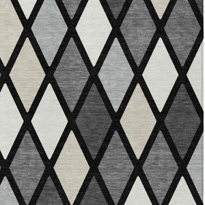 Homeroots 3' Stylish Artichoke Green Beige Ivory Geometric Washable Area Rug For Indoor And Outdoor Use 5' X 8' Polyester 592288