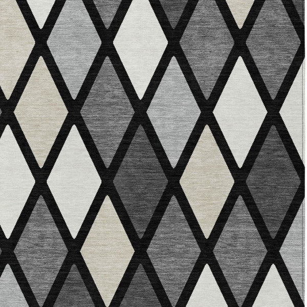 Homeroots 3' Stylish Artichoke Green Beige Ivory Geometric Washable Area Rug For Indoor And Outdoor Use 5' X 8' Polyester 592288