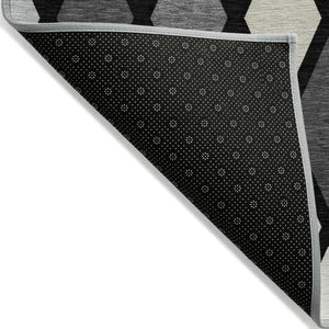 Homeroots 3' Stylish Artichoke Green Beige Ivory Geometric Washable Area Rug For Indoor And Outdoor Use 8' X 10' Polyester 592290