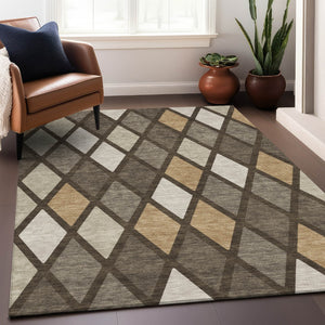 Homeroots 3' Stylish Artichoke Green Beige Ivory Geometric Washable Area Rug For Indoor And Outdoor Use 5' X 8' Polyester 592294
