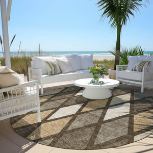 Homeroots 3' Stylish Artichoke Green Beige Ivory Geometric Washable Area Rug For Indoor And Outdoor Use 8' Round Polyester 592295