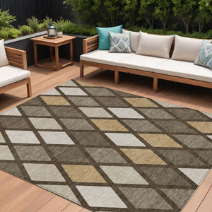 Homeroots 3' Stylish Artichoke Green Beige Ivory Geometric Washable Area Rug For Indoor And Outdoor Use 8' X 10' Polyester 592296