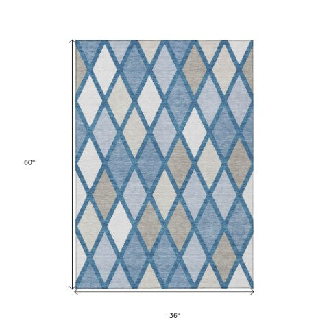 Homeroots 3' Stylish Artichoke Green Beige Ivory Geometric Washable Area Rug For Indoor And Outdoor Use 3' X 5' Polyester 592299