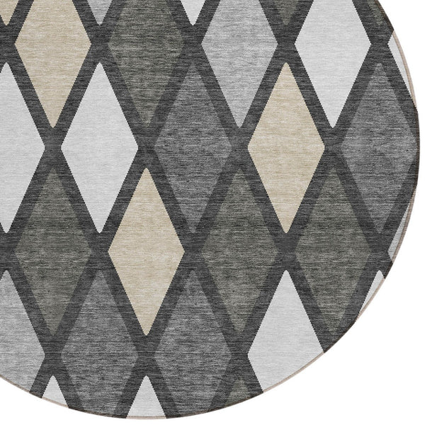 Homeroots 3' Stylish Artichoke Green Beige Ivory Geometric Washable Area Rug For Indoor And Outdoor Use 8' Round Polyester 592307