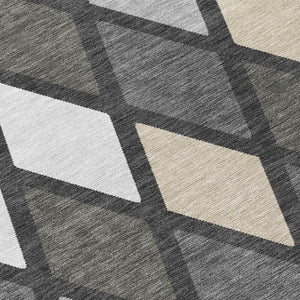 Homeroots 3' Stylish Artichoke Green Beige Ivory Geometric Washable Area Rug For Indoor And Outdoor Use 8' Round Polyester 592307