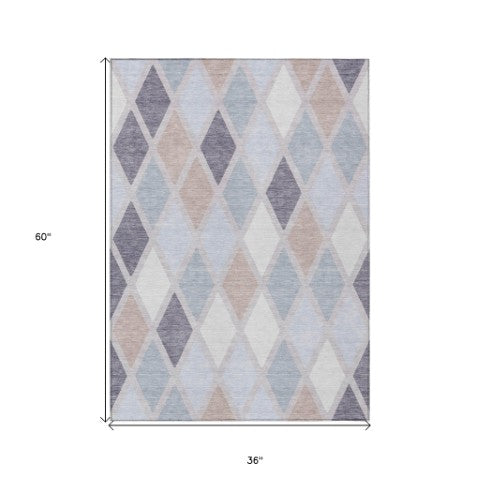 Homeroots 3' Stylish Artichoke Green Beige Ivory Geometric Washable Area Rug For Indoor And Outdoor Use 3' X 5' Polyester 592311