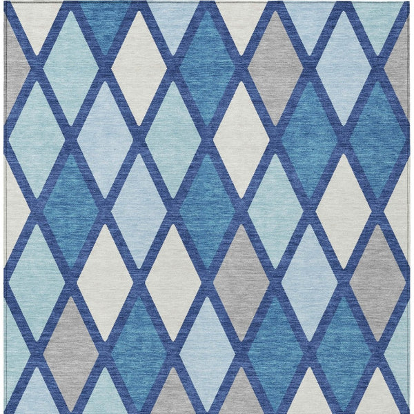 Homeroots 3' Stylish Artichoke Green Beige Ivory Geometric Washable Area Rug For Indoor And Outdoor Use 3' X 5' Polyester 592317