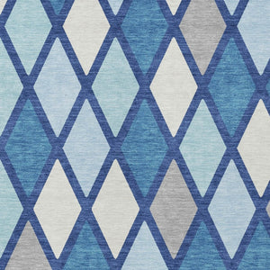 Homeroots 3' Stylish Artichoke Green Beige Ivory Geometric Washable Area Rug For Indoor And Outdoor Use 3' X 5' Polyester 592317