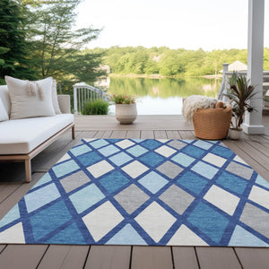 Homeroots 3' Stylish Artichoke Green Beige Ivory Geometric Washable Area Rug For Indoor And Outdoor Use 5' X 8' Polyester 592318