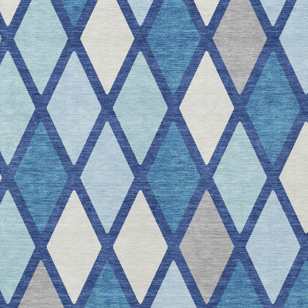 Homeroots 3' Stylish Artichoke Green Beige Ivory Geometric Washable Area Rug For Indoor And Outdoor Use 5' X 8' Polyester 592318