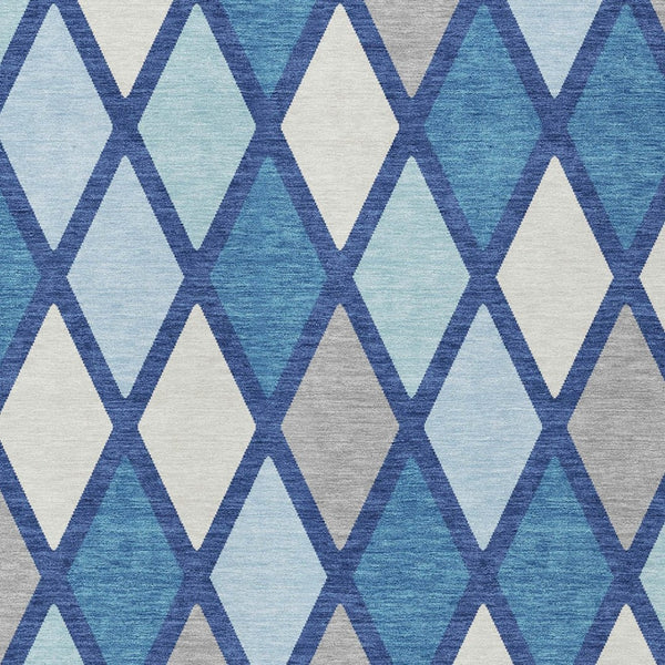 Homeroots 3' Stylish Artichoke Green Beige Ivory Geometric Washable Area Rug For Indoor And Outdoor Use 10' X 14' Polyester 592322