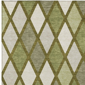 Homeroots 3' Stylish Artichoke Green Beige Ivory Geometric Washable Area Rug For Indoor And Outdoor Use 3' X 5' Polyester 592323