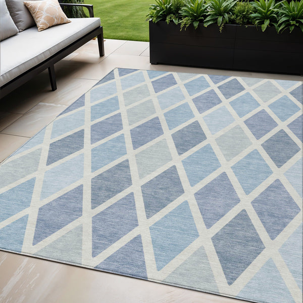 Homeroots 3' Stylish Artichoke Green Beige Ivory Geometric Washable Area Rug For Indoor And Outdoor Use 5' X 8' Polyester 592336