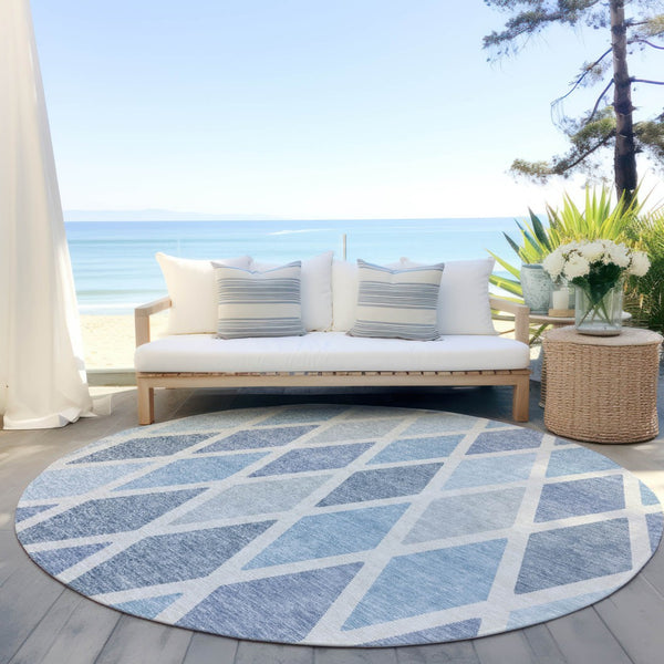 Homeroots 3' Stylish Artichoke Green Beige Ivory Geometric Washable Area Rug For Indoor And Outdoor Use 8' Round Polyester 592337