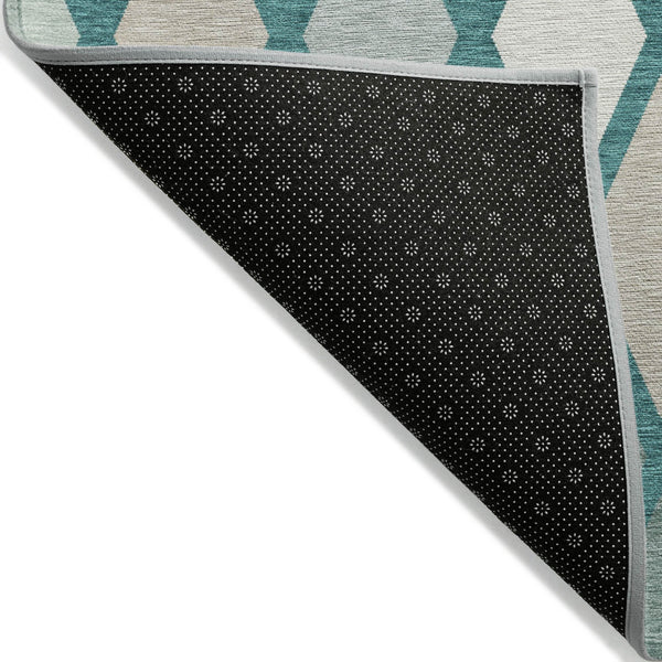 Homeroots 3' Stylish Artichoke Green Beige Ivory Geometric Washable Area Rug For Indoor And Outdoor Use 8' X 10' Polyester 592344