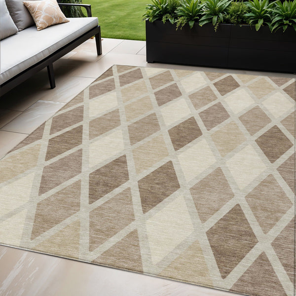 Homeroots 3' Stylish Artichoke Green Beige Ivory Geometric Washable Area Rug For Indoor And Outdoor Use 5' X 8' Polyester 592348