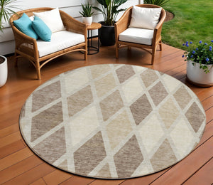 Homeroots 3' Stylish Artichoke Green Beige Ivory Geometric Washable Area Rug For Indoor And Outdoor Use 8' Round Polyester 592349