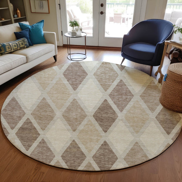 Homeroots 3' Stylish Artichoke Green Beige Ivory Geometric Washable Area Rug For Indoor And Outdoor Use 8' Round Polyester 592349