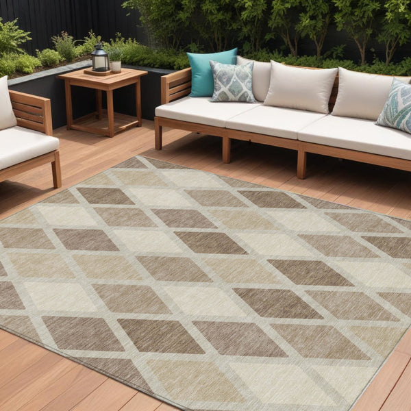 Homeroots 3' Stylish Artichoke Green Beige Ivory Geometric Washable Area Rug For Indoor And Outdoor Use 9' X 12' Polyester 592351