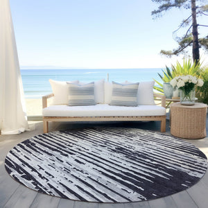 Homeroots 3' Artichoke Green And Ivory Striped Washable Area Rug For Indoor And Outdoor Spaces, Durable Design 8' Round Polyester 592361