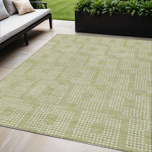 Homeroots 3' Artichoke Green Geometric Washable Indoor Outdoor Area Rug For Stylish Living Spaces & Patios 5' X 8' Polyester 592510