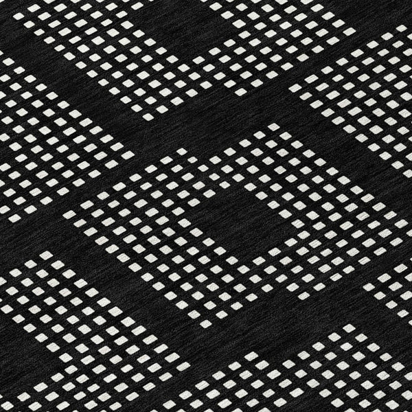 Homeroots 3' Artichoke Green Geometric Washable Indoor Outdoor Area Rug For Stylish Living Spaces & Patios 8' Round Polyester 592517