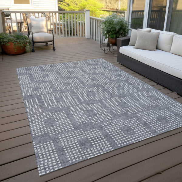 Homeroots 3' Artichoke Green Geometric Washable Indoor Outdoor Area Rug For Stylish Living Spaces & Patios 8' X 10' Polyester 592542