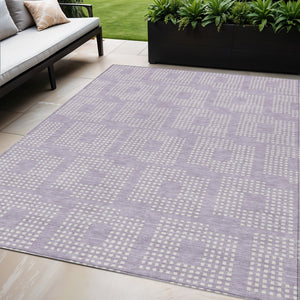 Homeroots 3' Artichoke Green Geometric Washable Indoor Outdoor Area Rug For Stylish Living Spaces & Patios 5' X 8' Polyester 592552