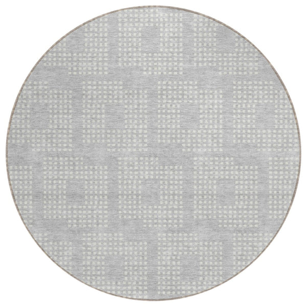 HomeRoots 5' Stylish Silver and Ivory Geometric Area Rug for Indoor Outdoor Spaces - Durable and Washable Design 8' Round 592571