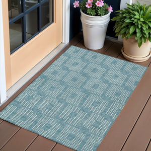 Homeroots 3' Artichoke Green Geometric Washable Indoor Outdoor Area Rug For Stylish Living Spaces & Patios 3' X 5' Polyester 592575