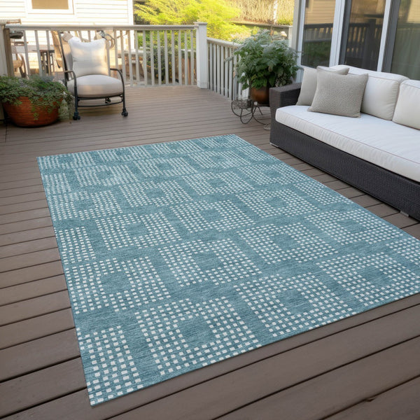 Homeroots 3' Artichoke Green Geometric Washable Indoor Outdoor Area Rug For Stylish Living Spaces & Patios 5' X 8' Polyester 592576