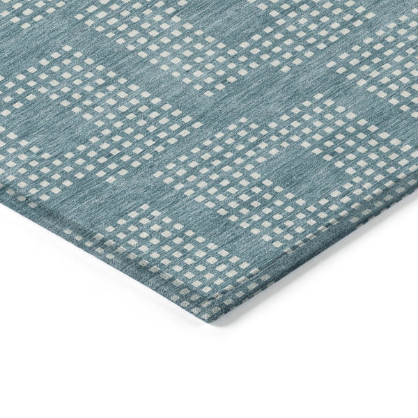 Homeroots 3' Artichoke Green Geometric Washable Indoor Outdoor Area Rug For Stylish Living Spaces & Patios 5' X 8' Polyester 592576