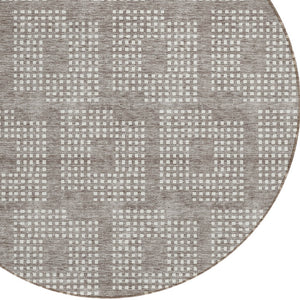 Homeroots 3' Artichoke Green Geometric Washable Indoor Outdoor Area Rug For Stylish Living Spaces & Patios 8' Round Polyester 592583