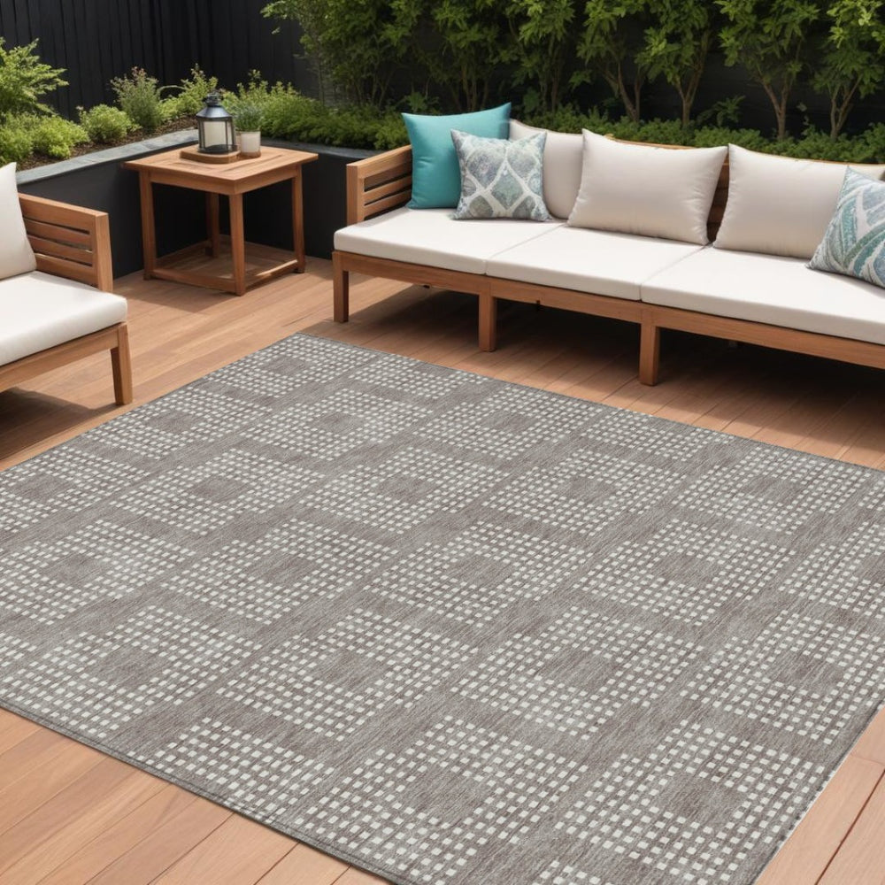 HomeRoots 9' Taupe and Ivory Geometric Area Rug - Stylish, Washable, Indoor/Outdoor, Durable for High-Traffic Areas 9' X 12' 592585