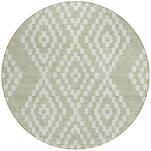 Homeroots 3' Artichoke Green Geometric Washable Indoor Outdoor Area Rug For Stylish Living Spaces & Patios 8' Round Polyester 592601