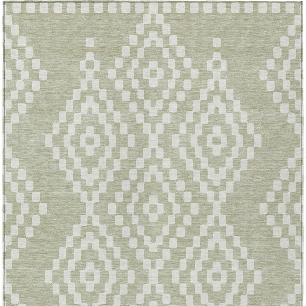 Homeroots 3' Artichoke Green Geometric Washable Indoor Outdoor Area Rug For Stylish Living Spaces & Patios 8' X 10' Polyester 592602