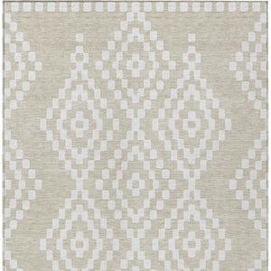 Homeroots 3' Artichoke Green Geometric Washable Indoor Outdoor Area Rug For Stylish Living Spaces & Patios 5' X 8' Polyester 592606
