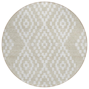 HomeRoots 5' Geometric Beige and Ivory Area Rug - Stylish, Machine Washable for Indoor and Outdoor Spaces 8' Round 592607
