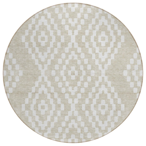 HomeRoots 5' Geometric Beige and Ivory Area Rug - Stylish, Machine Washable for Indoor and Outdoor Spaces 8' Round 592607