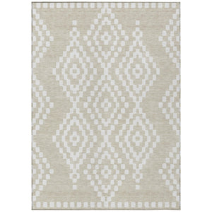 HomeRoots 5' Geometric Beige and Ivory Area Rug - Stylish, Machine Washable for Indoor and Outdoor Spaces 8' X 10' 592608