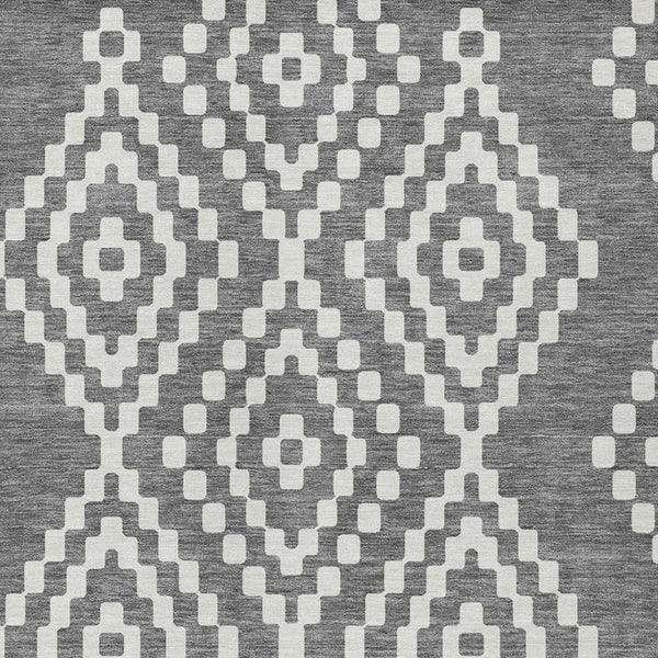 Homeroots 3' Artichoke Green Geometric Washable Indoor Outdoor Area Rug For Stylish Living Spaces & Patios 3' X 5' Polyester 592623