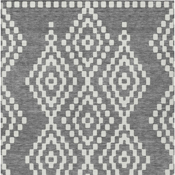 Homeroots 3' Artichoke Green Geometric Washable Indoor Outdoor Area Rug For Stylish Living Spaces & Patios 5' X 8' Polyester 592624