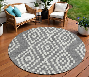 Homeroots 3' Artichoke Green Geometric Washable Indoor Outdoor Area Rug For Stylish Living Spaces & Patios 8' Round Polyester 592625