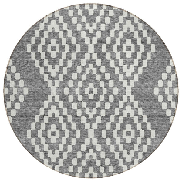 HomeRoots 5' Stylish Gray and Ivory Geometric Area Rug - Washable, Durable, Indoor-Outdoor Versatility for Home 8' Round 592625