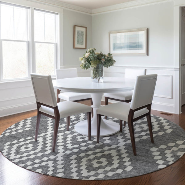 Homeroots 3' Artichoke Green Geometric Washable Indoor Outdoor Area Rug For Stylish Living Spaces & Patios 8' Round Polyester 592625