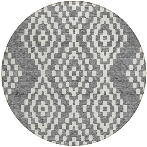Homeroots 3' Artichoke Green Geometric Washable Indoor Outdoor Area Rug For Stylish Living Spaces & Patios 8' Round Polyester 592625